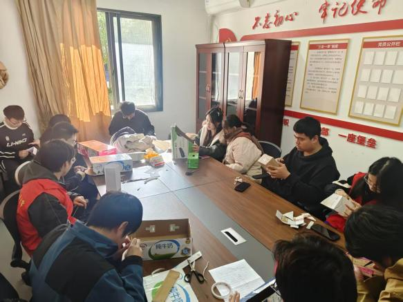 變廢為寶，巧手煥新——宿舍創意收納手工活動圓滿落幕